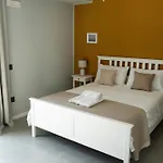 Bed & Breakfast Limao